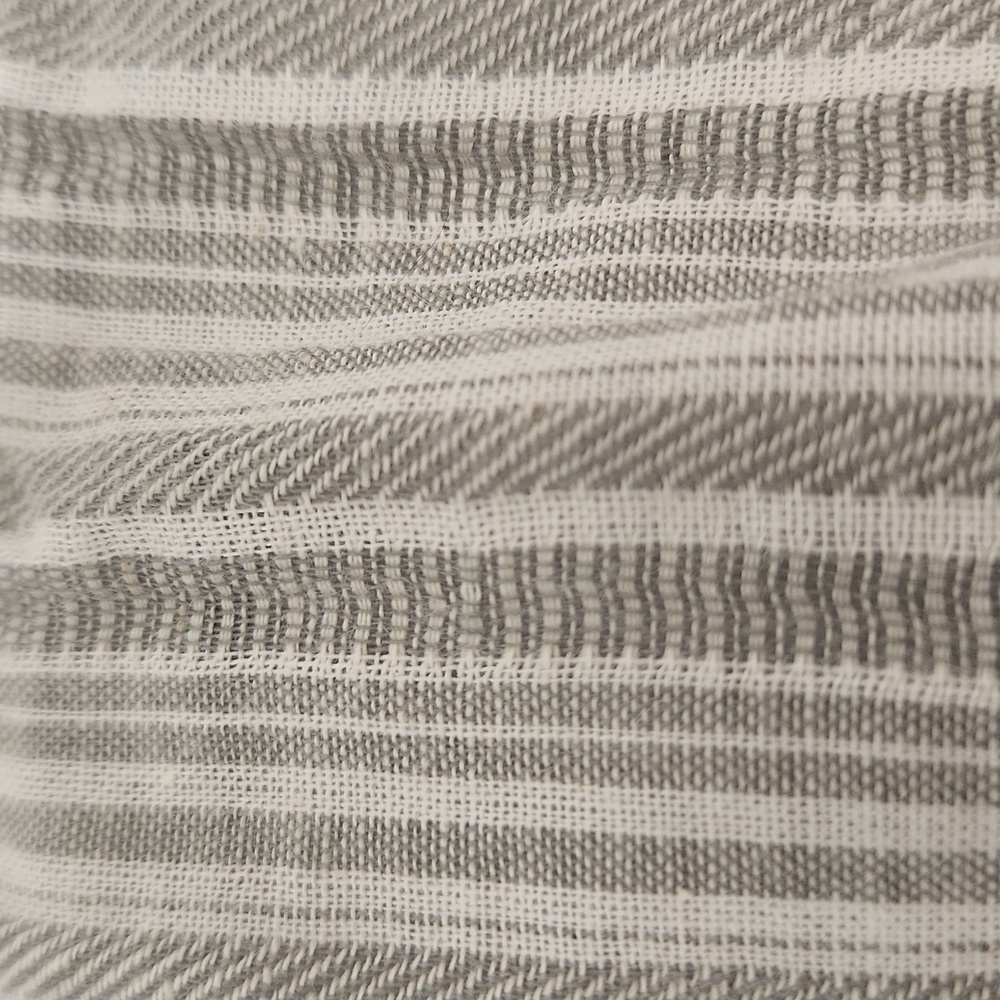LISTICLE 2 pc shorts set gray stripe ruffle top and shorts.  NWT size large - Picture 8 of 8